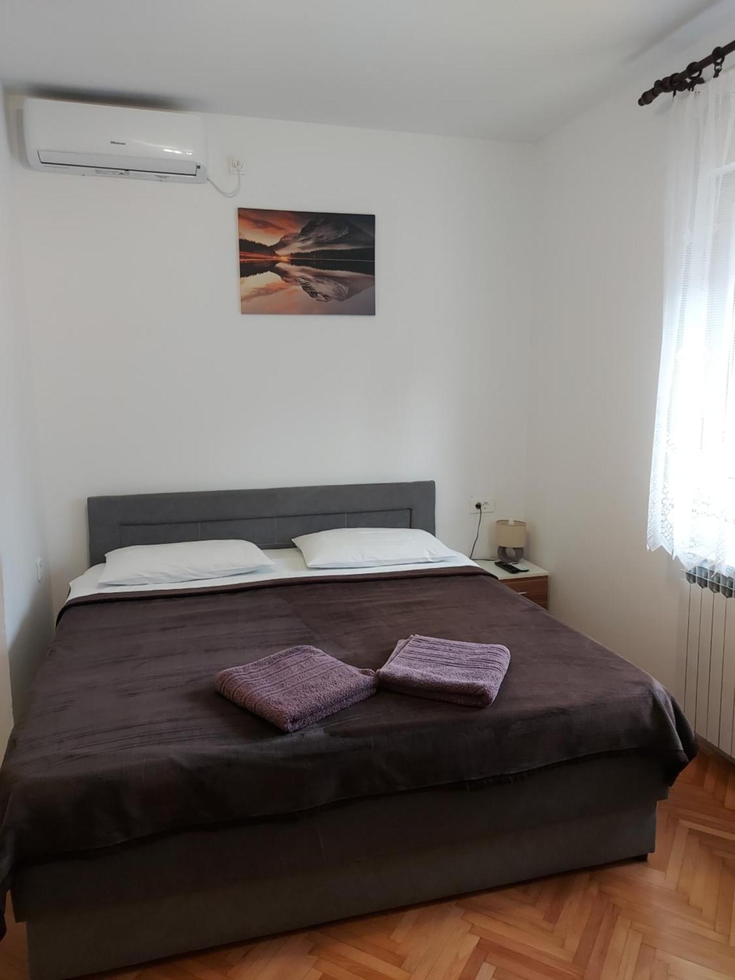 Elena Rooms Pasjak 外观 照片
