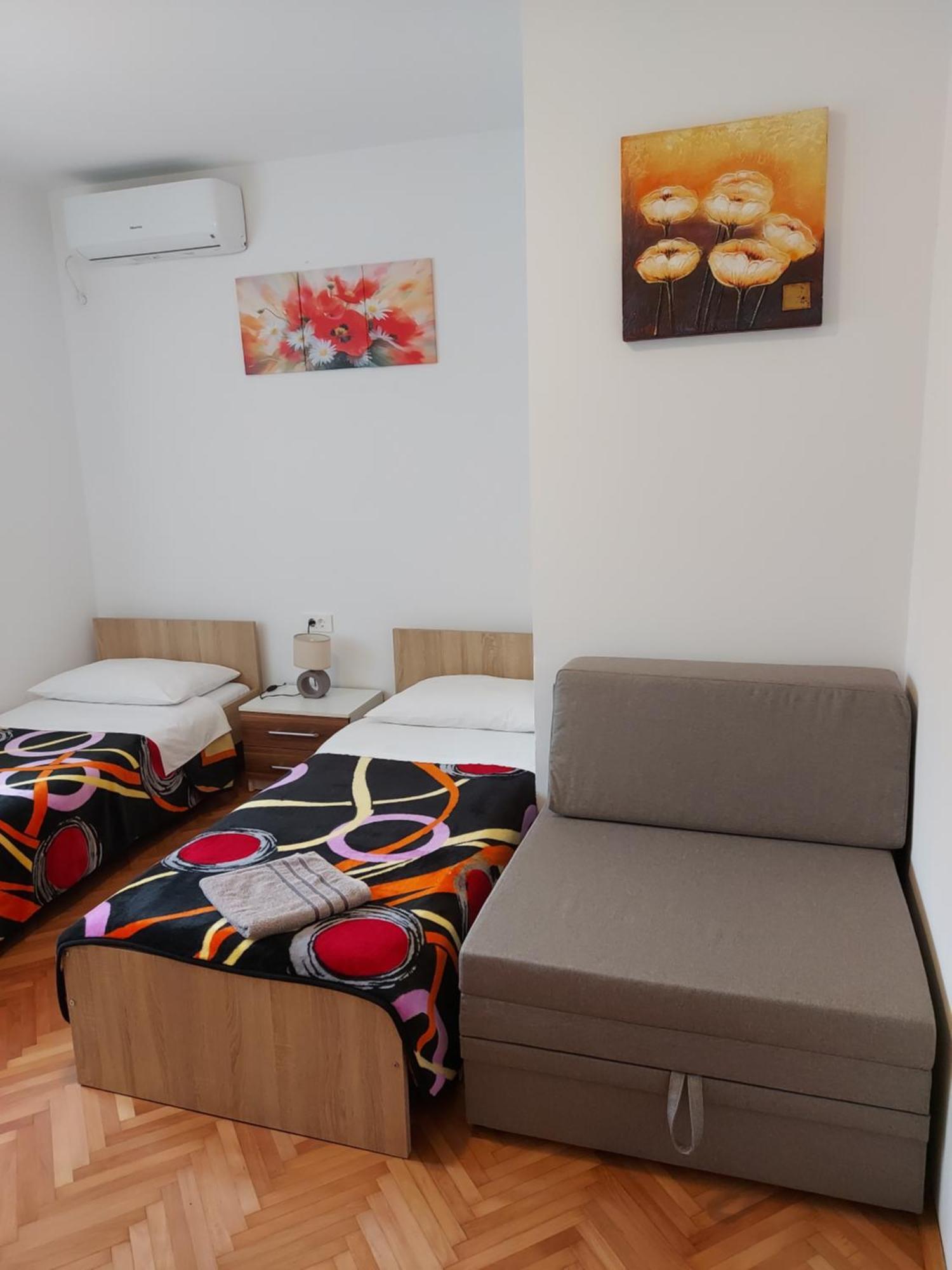 Elena Rooms Pasjak 外观 照片