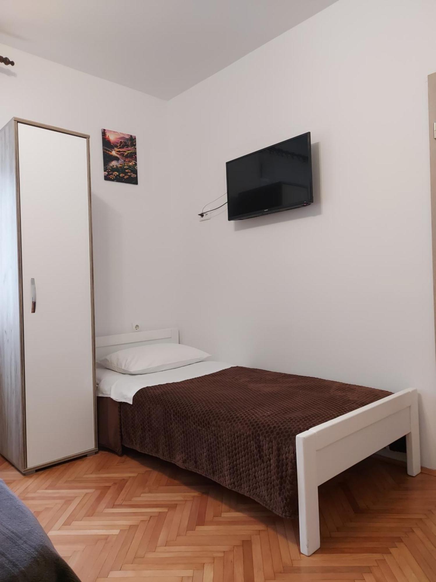 Elena Rooms Pasjak 外观 照片