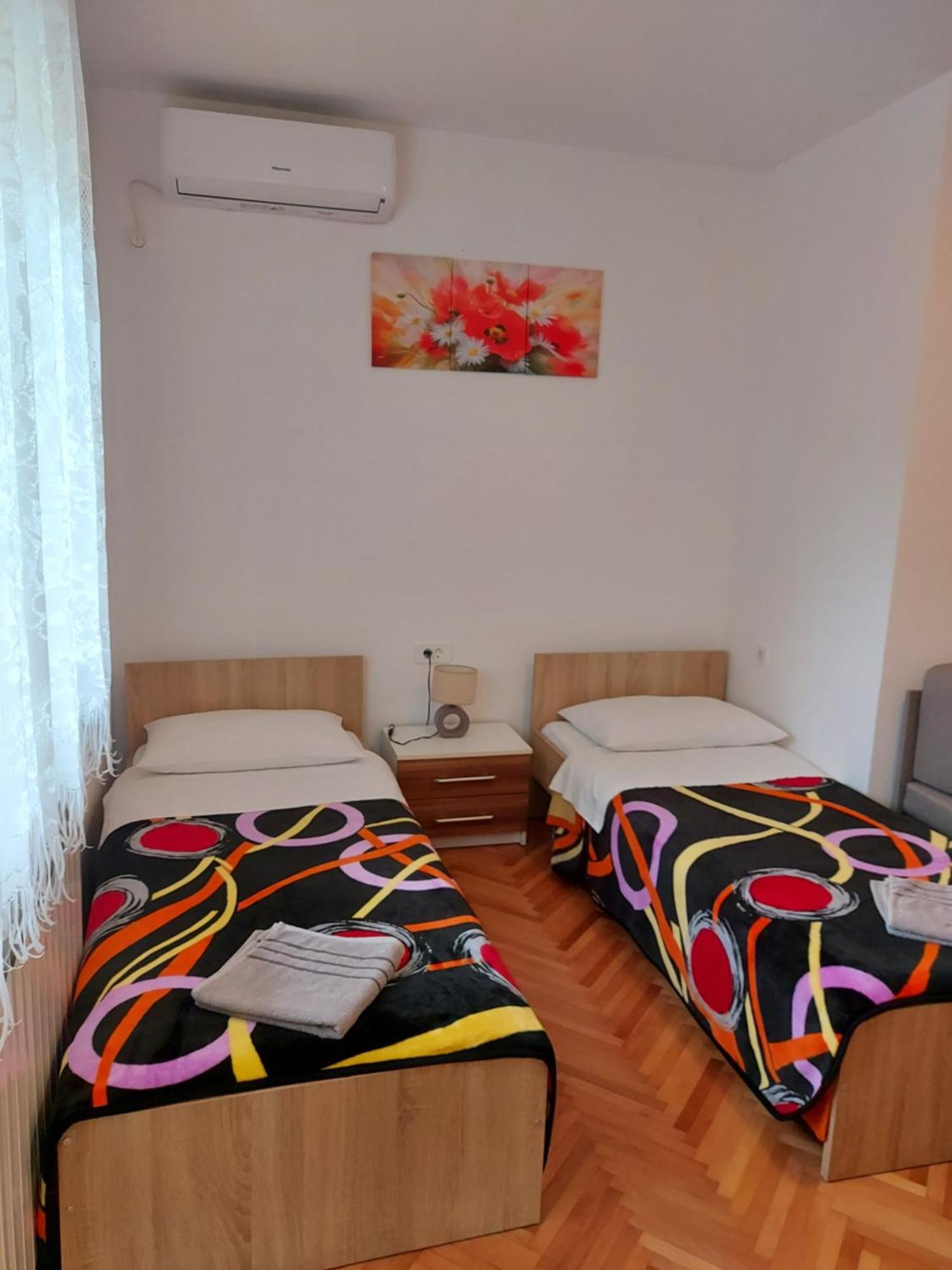 Elena Rooms Pasjak 外观 照片